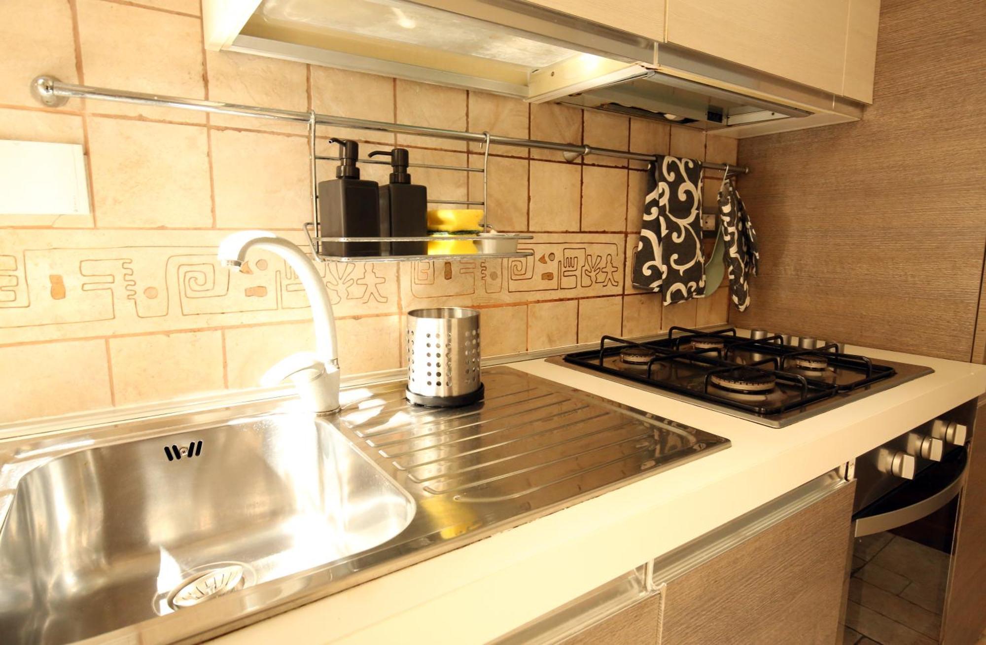 Apartment Armuzzi Garden, Roma E Mare *